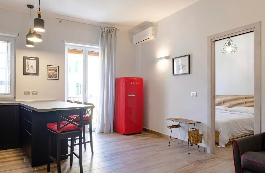 Gloria'S Home - Vomero Naples Italy
