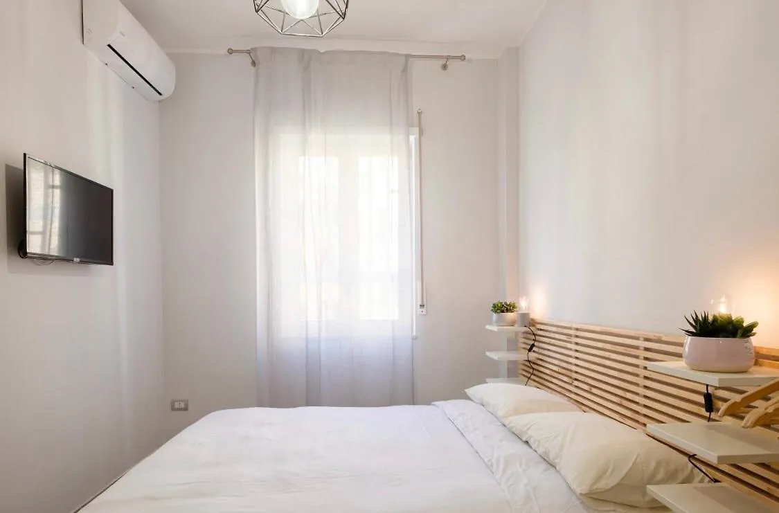 Gloria'S Home - Vomero Naples Italy